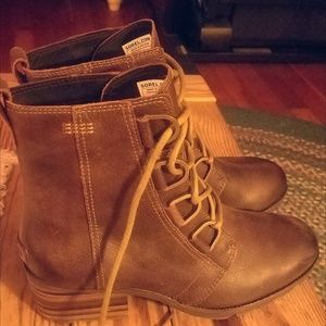 Sorel Cate Lace Boots